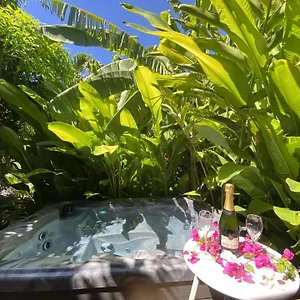  Hébergement de vacances Kaz Ananas, Privatif ,plage Du Helleux